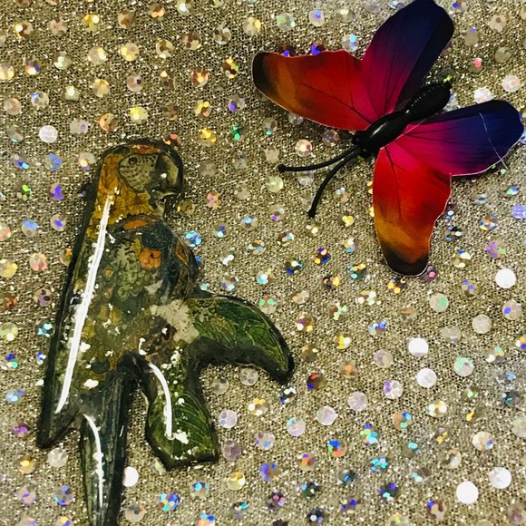 Parrot Handmade Pin/Brooch/Pendant - Picture 6 of 16